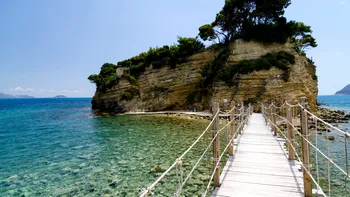 6 plaje mai puțin cunoscute din Grecia recomandate de românii care le-au descoperit. Alternative la Thassos, Lefkada și Zakynthos