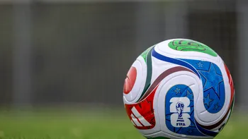Cât costă mingea cu AI de la Campionatul Mondial 2026 și ce date transmite în timp real. „Are viață proprie”