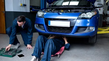 Cât costă să întreții o mașină veche de 10 ani în 2026. Cheltuielile pe care mulți șoferi nu le pun în calcul