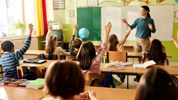 Câți ani trebuie să lucrezi ca profesor pentru pensia integrală. Regula pe care mulți dascăli nu o cunosc