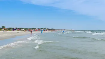 De ce este apa Mării Negre atât de rece în plină vară. Fenomenul care a coborât temperatura până la 17 grade