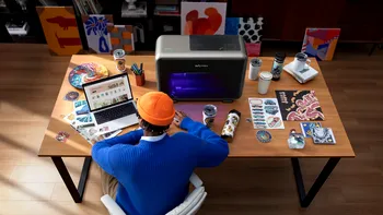 Imprimanta care poate transforma un hobby într-o afacere: eufyMake E1 produce obiecte personalizate acasă cu UV și vine cu reduceri de vară