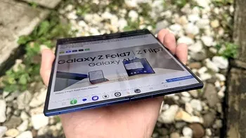 Samsung pregătește Galaxy Z Fold8 cu un design complet nou. Primele imagini teaser arată schimbarea VIDEO