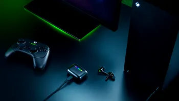 Razer Hammerhead V3 X HyperSpeed ajung pe Xbox și PlayStation. Căștile wireless promit răspuns audio rapid și autonomie de până la 35 de ore