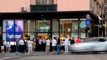 Un nou spațiu pe Calea Victoriei: IQOS Boutique aduce artă interactivă într-un concept diferit de retail