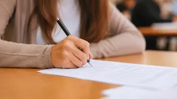 Primele rezultate la examenul de definitivat 2026 au fost afișate. Peste 6.300 de profesori au promovat, iar 40 au obținut nota 10