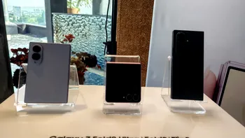 Samsung rezolvă una dintre cele mai mari probleme ale Galaxy Z Flip. Ecranul exterior poate rula acum mult mai multe aplicații