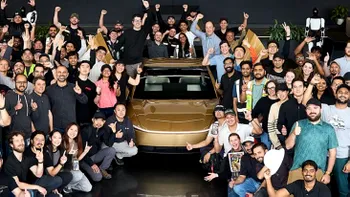Tesla pune frână la costurile cu AI: angajații au limită de 170 de euro pe săptămână, dar Grok scapă de plafon