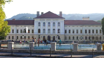 Topul școlilor cu cele mai mari medii la Evaluarea Națională 2026. Două colegii împart primul loc
