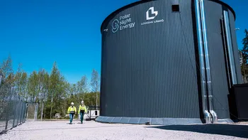Bateriile bizare care pot salva energia verde: sare topită, aer lichefiat, nisip și chiar transpirație umană