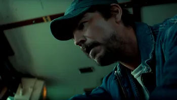 Monstrul din adâncuri vine pe Netflix: Josh Hartnett își apără familia în serialul Below