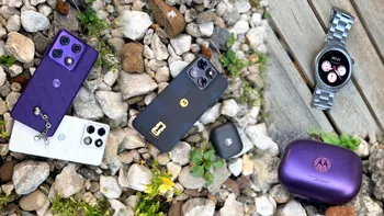 Ecosistemul Motorola în 2026 – cum reușește compania să lanseze gadgeturi de top alături de Pantone, Bose, Swarovski, FIFA, Polar și la ce ajută. Nu este un truc de marketing