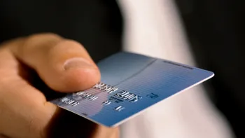 Ce faci dacă pierzi cardul bancar în străinătate. Pașii pe care trebuie să îi urmezi imediat