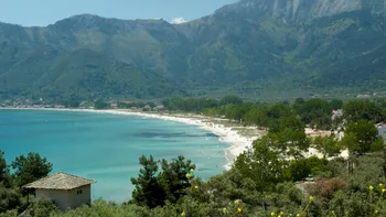Vacanță de coșmar într-o vilă din Thassos. Ce a găsit un român în casa rezervată direct la proprietar: 