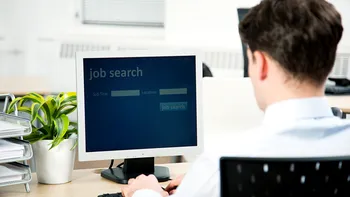 Joburile part-time care pot aduce până la 3.000 de lei pe lună. Domeniile în care angajatorii caută acum oameni