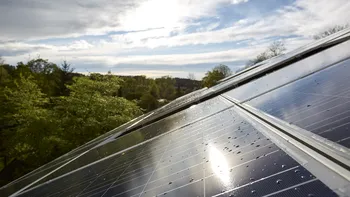 Cât costă să pui panouri fotovoltaice pe o casă în 2026 fără ajutor de la stat. În câți ani îți scoți banii