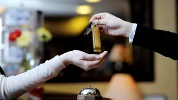 Când să rezervi hotelul dacă vrei cel mai bun preț. Regula care îți poate salva bugetul de vacanță