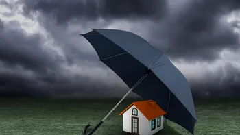 Românii cu locuințe afectate de inundații sau furtuni pot cere despăgubiri. Unde trebuie anunțată paguba
