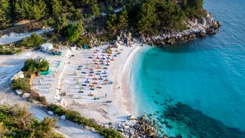 Românii, dezamăgiți de cea mai frumoasă plajă din Thassos. Ce le-a dat bătăi de cap la Marble Beach: 