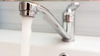 Poate asociația de proprietari să îți taie apa pentru datorii la întreţinere? Mulţi locatari nu ştiu legea