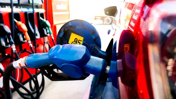 Lista completă a măsurilor votate de Parlament pentru a scădea prețurile carburanților. Ce se schimbă la pompă
