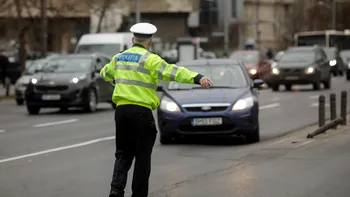 Cele 3 obiecte pe care orice șofer trebuie să le aibă în mașină. Lipsa lor poate aduce amenzi la un control în trafic