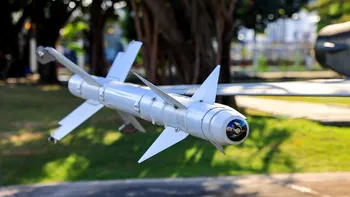 Cât costă racheta cu care a fost doborâtă drona ajunsă deasupra României. Modul în care funcționează AIM-9X Sidewinder