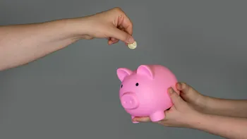 Părinții care pot pierde alocația copilului. Situațiile prevăzute de lege în 2026