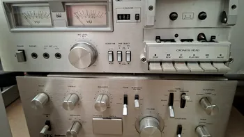 Un proiect transformă muzica digitală în sunet autentic de casetă audio