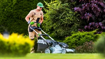 Mașini de tuns iarbă cu acumulator: 6 pași practici pentru alegere, utilizare și întreținere corectă