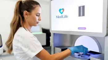 Cancerul ereditar: testul care poate schimba destinul unei întregi familii. „Genetica nu prezice viitorul, dar ne permite să intervenim mai precoce și mai eficient”