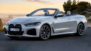 BMW pregătește i4 Cabrio electric pentru 2028: autonomia ar putea trece de 560 km la decapotabila de vis