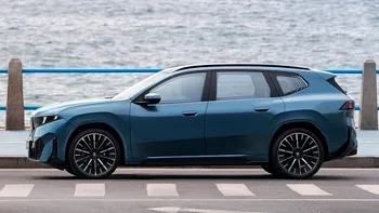 BMW „vinde doar poze” și tot adună comenzi: noul iX3 se apropie de 100.000 de rezervări și pornește în România de la 67.518 euro