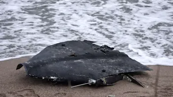 Cât de periculos poate fi un fragment de dronă găsit pe plajă. Unele dispozitive pot transporta explozibili