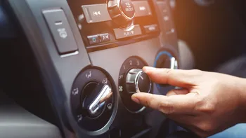 Cât te costă aerul condiționat al mașinii în timpul caniculei. Calcul pentru drumuri de 300, 500 și 1.000 km