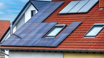 Ce se întâmplă cu panourile fotovoltaice când sunt 40°C afară. Cum le influențează canicula performanța