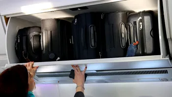 Cum îți faci bagajul fără să plătești taxe suplimentare la avion. Trucurile folosite de călătorii experimentați