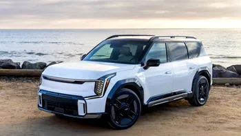 Peste 21.000 de Kia EV9 intră într-o campanie de rechemare. Ce trebuie să știi dacă ai modelul în România