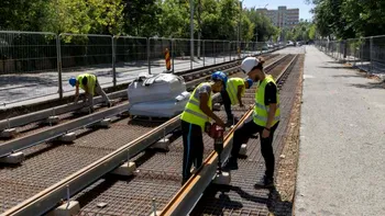 Noi lucrări la infrastructura de tramvai din București. Trei tronsoane degradate intră în reabilitare