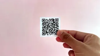 O melodie întreagă a fost tipărită pe o foaie de hârtie sub forma unor coduri QR. Experimentul care a comprimat fișierul de 1.000 de ori