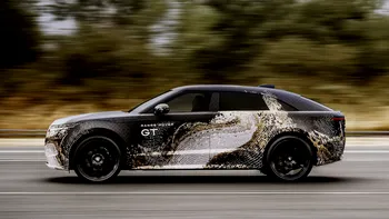 Range Rover GT a ieșit pe Nürburgring: noul fastback electric ar putea ajunge la 800 km autonomie și peste 87.000 de euro