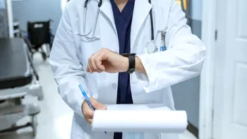 Salariile medicilor rezidenți români din Occident. Ce venituri au în SUA, Germania, Franța sau Marea Britanie