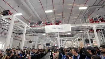 Tesla a produs mașina cu numărul 10 milioane, dar fabricile sale au rămas fără suficienți clienți