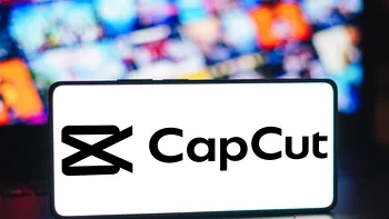 Trucul din CapCut care te scapă de ecranul verde. Cum elimini fundalul unui videoclip automat, în câteva secunde