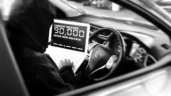 Kilometraj dat înapoi: semne tehnice care pot trăda uzura reală a mașinii