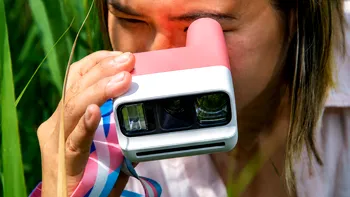 Pokémon și Polaroid lansează camere instant care arată genial. Pikachu și Sylveon vin pe unele dintre cele mai simpatice gadgeturi ale anului
