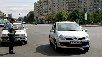 Nu trebuie să faci accident că să rămâi fără permis. Abaterile care se sancționează imediat de Poliţia Rutieră