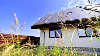 Cât costă o baterie pentru panourile fotovoltaice în 2026. Merită investiția dacă ești deja prosumator?