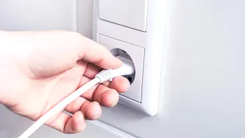 Românii ar putea primi bani dacă opresc marii consumatori din casă la anumite ore. Ce pregătește ANRE
