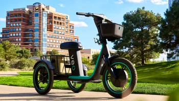 Tricicleta electrică de închiriat care transportă 45 kg și poate schimba mobilitatea persoanelor cu dizabilități